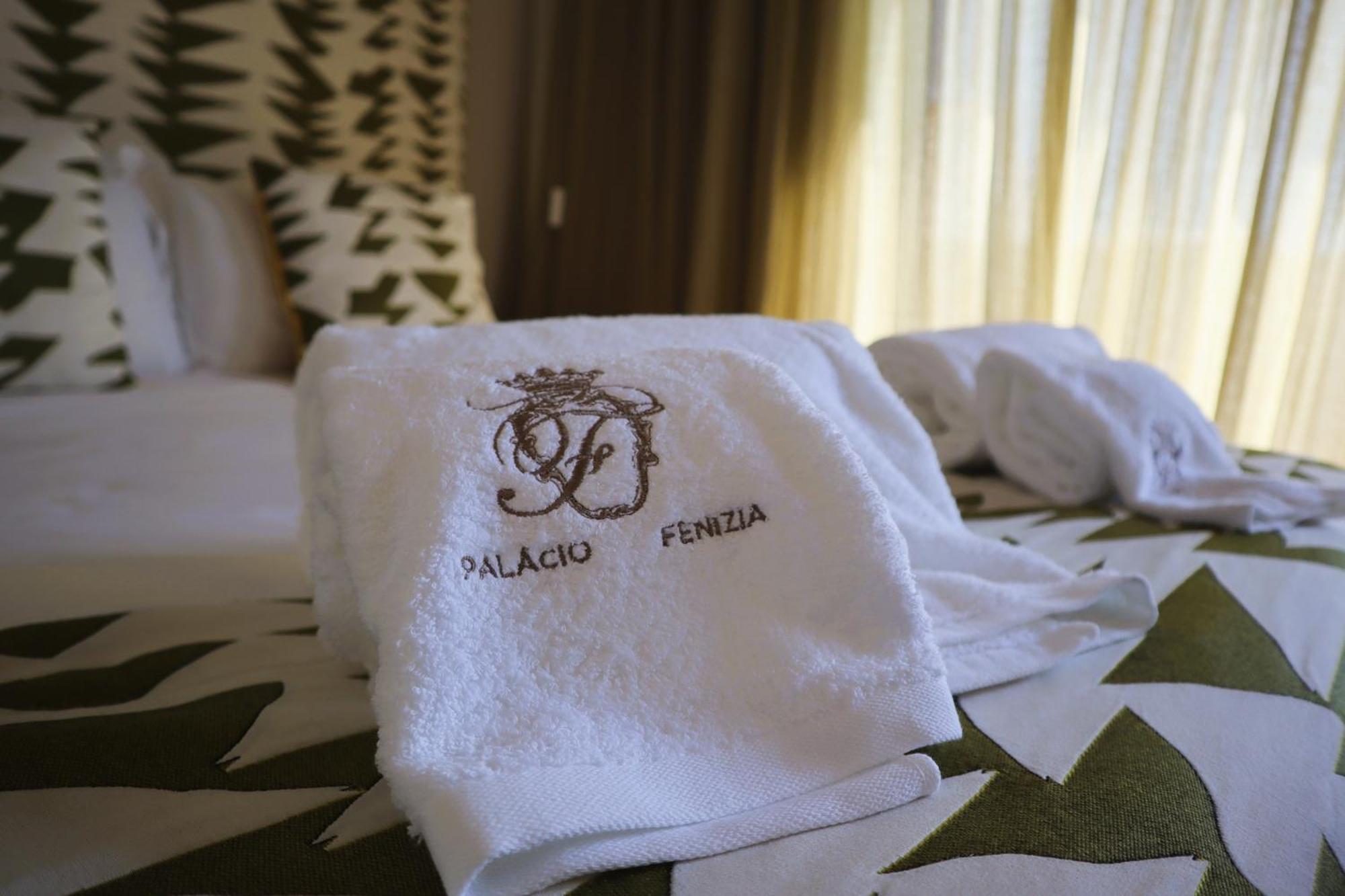 Palacio Fenizia Lux Apartments 波尔图 外观 照片